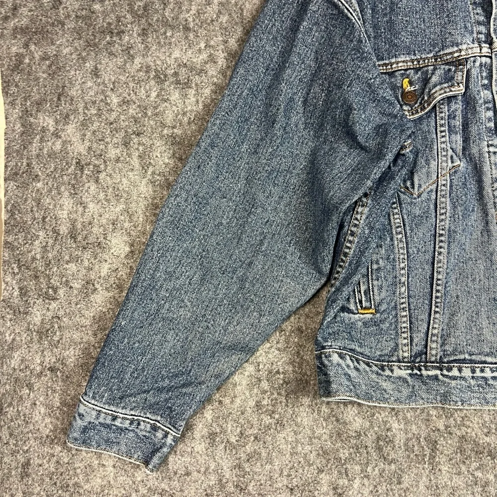 VTG 1995 Levi Blue Jean Jacket 70507 4890 Made USA Light Wash Denim Trucker M